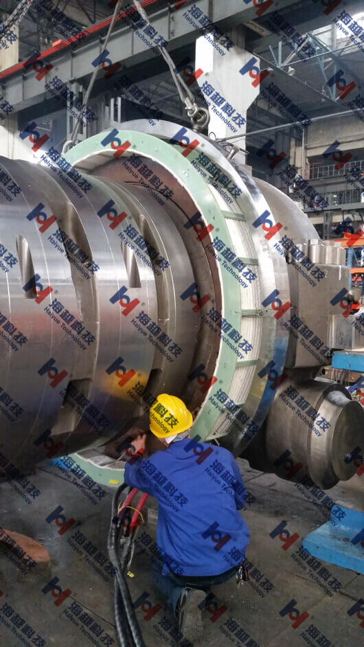 【中頻感應(yīng)加熱設(shè)備應(yīng)用】汽輪機(jī)紅套環(huán)熱套熱拆