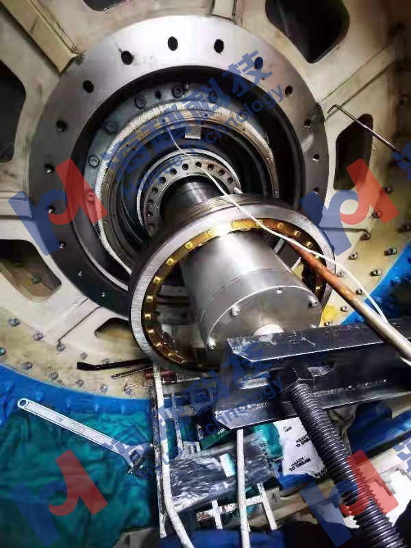 140m高風(fēng)電塔旋轉(zhuǎn)軸承檢修，軸承的熱拆熱裝。 軸承直徑約300mm，熱拆溫度80℃。現(xiàn)場實(shí)際只纏繞1-2圈即可拆下。